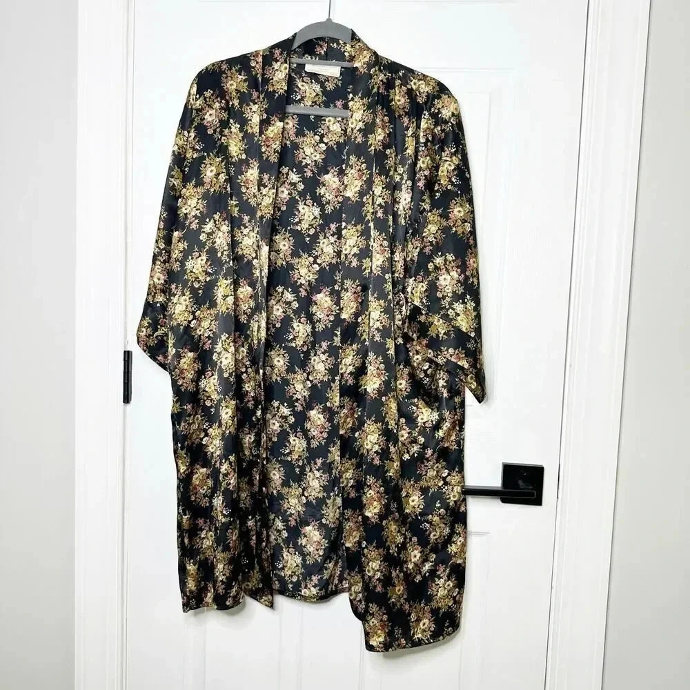 VTG Kristine Tyler Intimates Robe Black Cream Pink Floral Print
